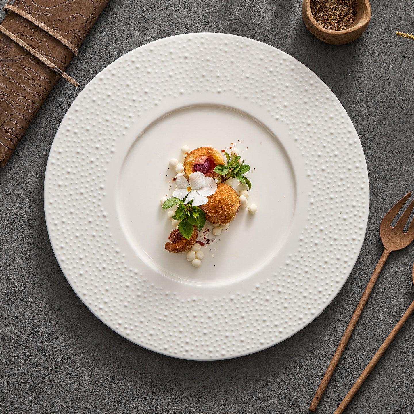 Ceramic Dinner Plate - Crisp Habitat